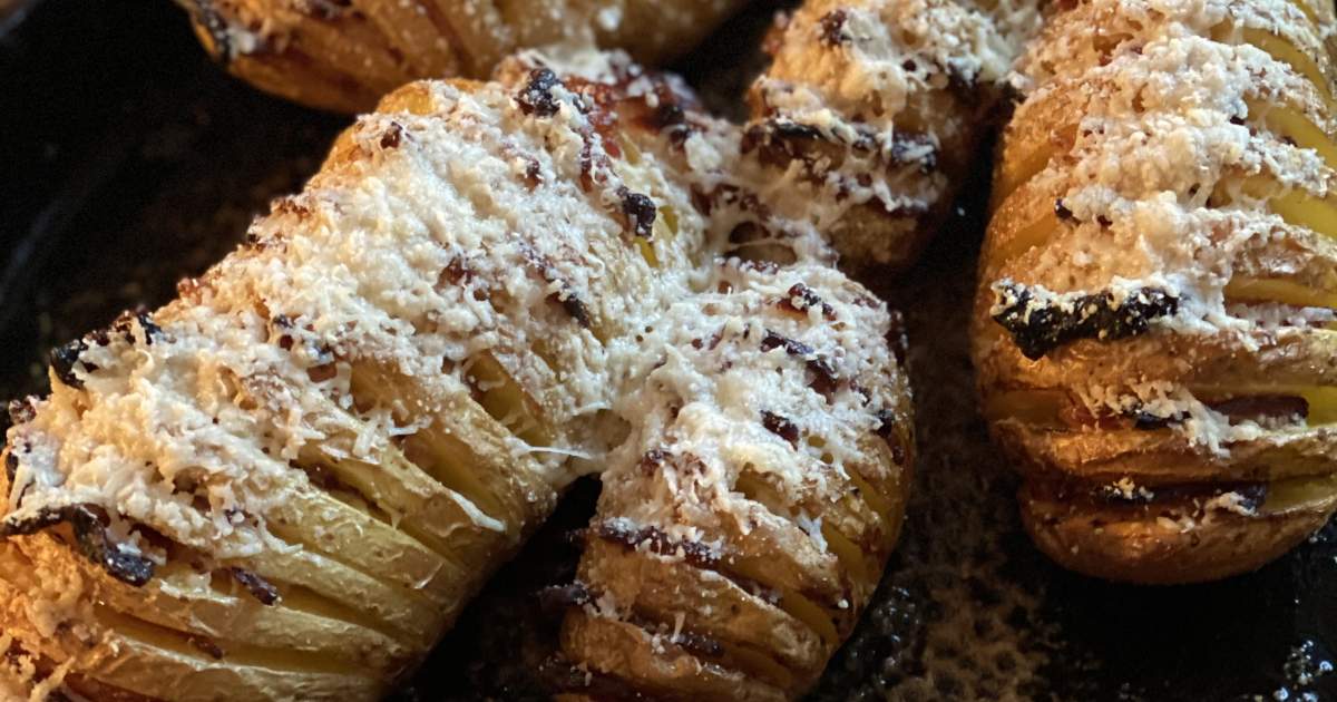 Hasselback- / Fächerkartoffeln mit Bacon und Käse | Sense&amp;#39;s BBQ